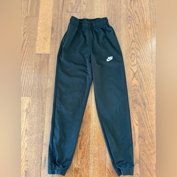 Nike boys black jacket and pants set - Picture 3 of 5